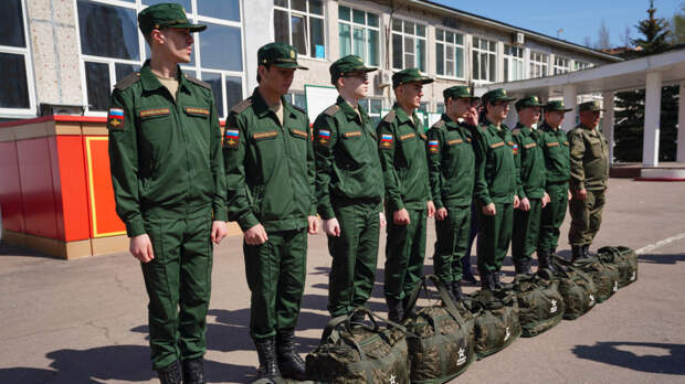 Начальник Генштаба РФ Бурдинский рассказал о нововведениях в срочной службе