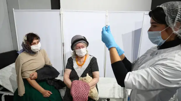 «Может быть адаптирован под любые штаммы»: в РФПИ заявили об эффективности «Спутника V» против мутаций коронавируса