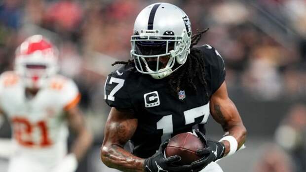 Raiders star Davante Adams
