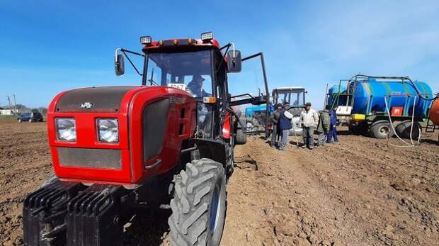 Более 380 единиц новой техники приобрели крымские фермеры