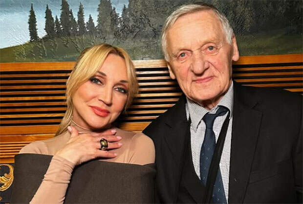 Кристина Орбакайте показала фото с отцом в честь его 81-летия