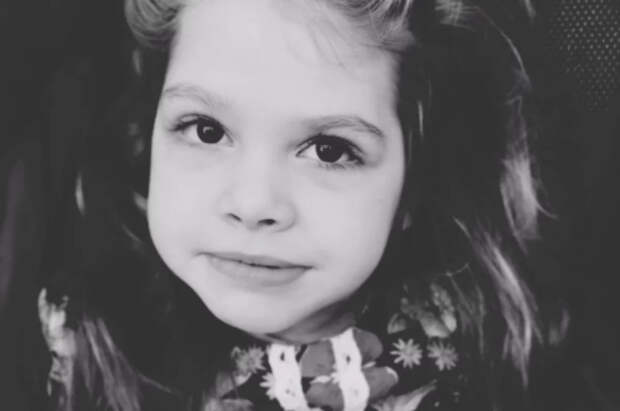 Лекарств нет: самая красивая девочка РФ умерла от редкой болезни в 8 лет