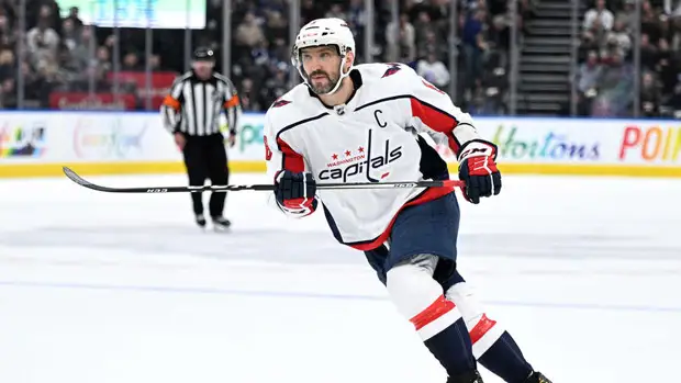 Одноклубник Овечкина признался, что ему было страшно видеть, как россиянин лежит на льду