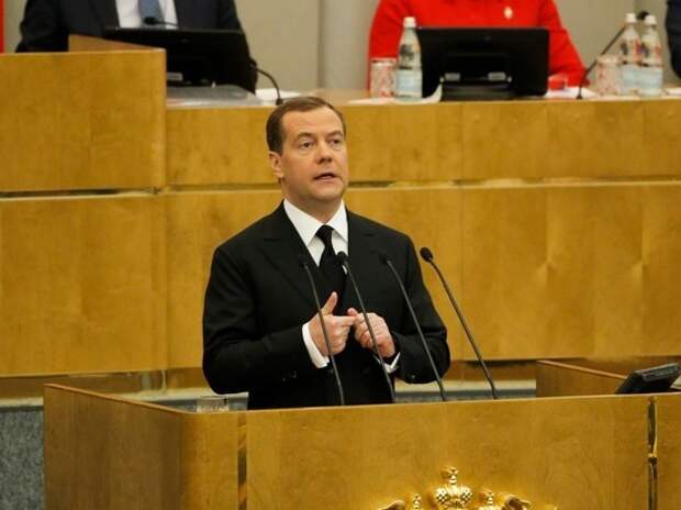 Медведев призвал не допускать формирования в России мигрантских анклавов