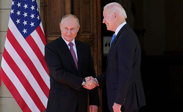 Президент России Владимир Путин и президент США Джо Байден