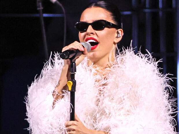 Zivert допустила коллаборацию с рэпером Toxi$ и анонсировала новое шоу в Петербурге