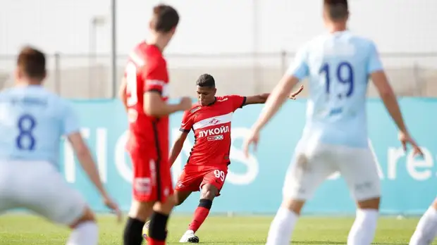 «Атлетико Паранаэнсе» объявил об аренде футболиста «Спартака» Роши