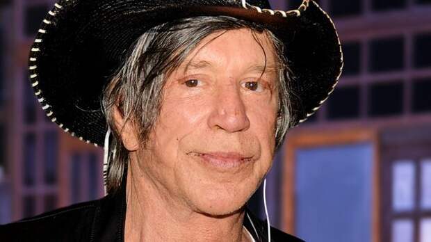 «Унизительно и постыдно»: голливудский секс-символ Микки Рурк лишился дома из-за 60-тысячного долга