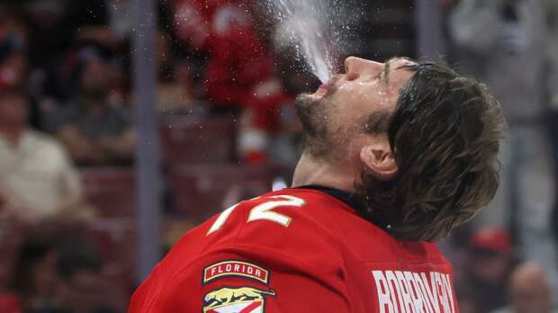 «Флорида» проиграла «Айлендерс», несмотря на ассист и 21 сэйв Бобровского