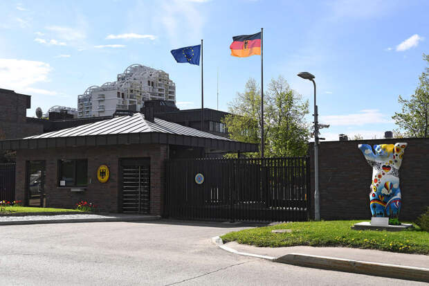 Бизнесмен из ФРГ Новак пытался скрыться от суда в посольстве Германии в Москве