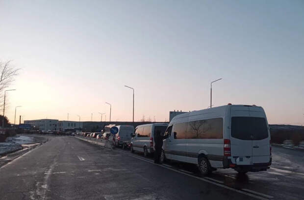 Интенсивное движение на таможнях «Костешты» и «Леушены» на выезде из Молдовы