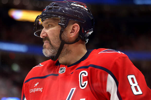 Овечкин оформил хет-трик в матче НХЛ против "Юты"