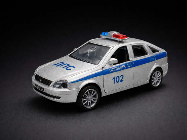 Командира батальона ДПС в Ростове задержали по делу о взятках за эвакуацию машин