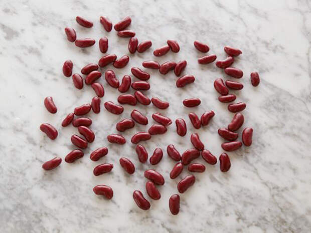 82 красные фасолины (приготовленные) содержат 100 калорий.