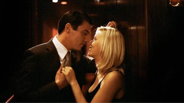 «Вся черная работа — жене»: любовницы рассказали, что заставляет их вступать в «треугольные» отношения