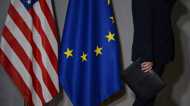 Президент США Дональд Трамп встретился с лидерами ЕС в Брюсселе - РИА Новости, 1920, 15.12.2022