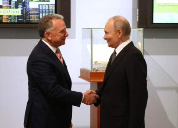 За молчанием Кремля скрывается изощренная политическая многоходовка