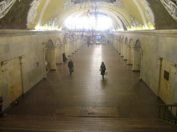 Вымершие улицы и пустое метро, или как живет Москва в эпоху коронавируса