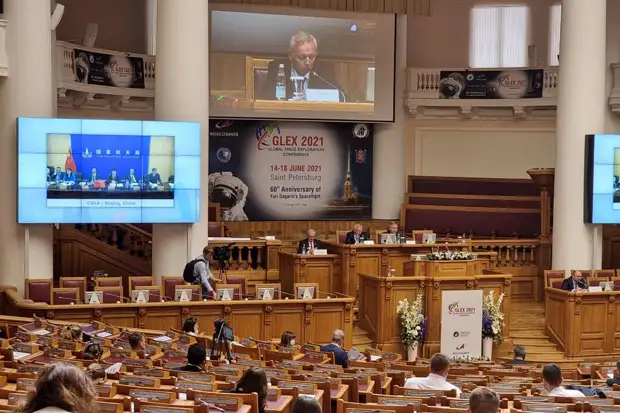 Россия и Китай представили план создания научной станции на Луне