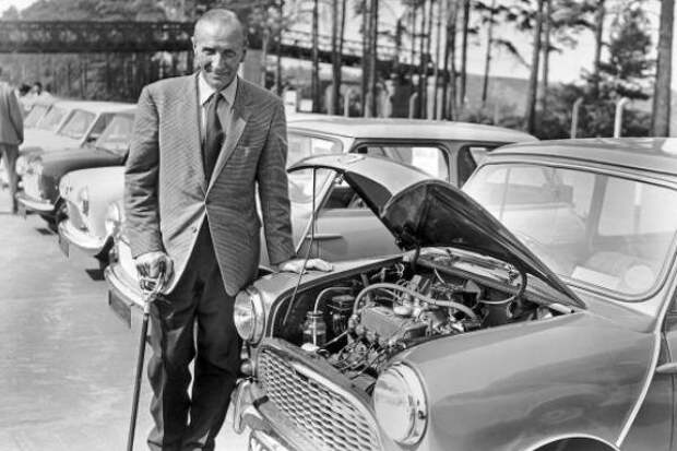 http://www.clasic-auto.eu/assets/galleries/130/19_sir_alec_issigonis_cu_ocazia_lansarii_austin_seven_mo.jpg