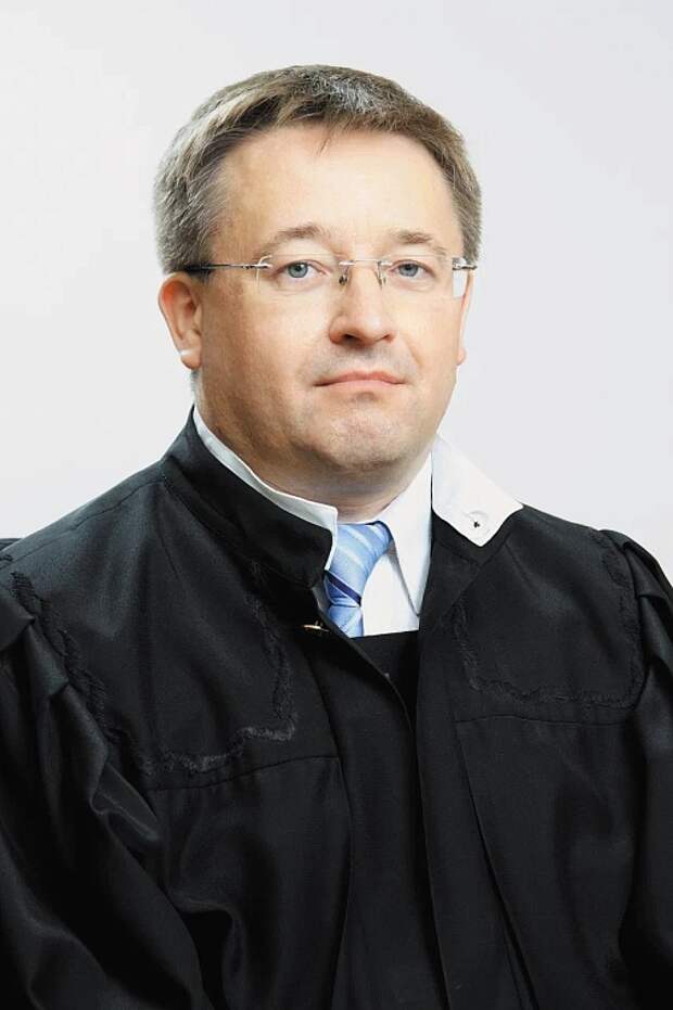 Тюмень прощается с судьёй в почётной отставке - Иваном Елфимовым