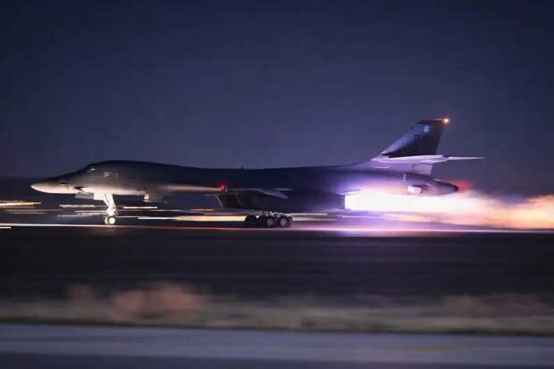 Бомбардировщики B-1 ударили по иранским ракетам