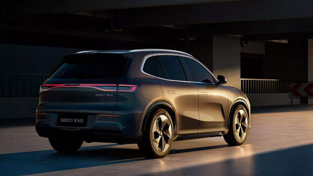 Новейший кроссовер Geely с 218-сильным мотором и топовым оснащением — всего 1,95 млн рублей. В Белоруссии стартовали продажи Geely EX5, он в два раза дешевле, чем в России