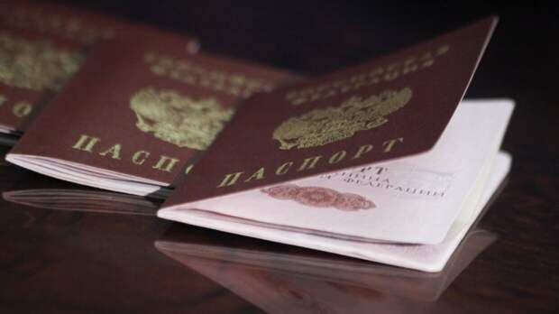 Россиянам рассказали о запрещенных фото для паспорта