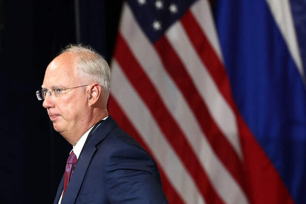 Дмитриев: уход войск США из Ормузского пролива поднимет цены на нефть выше $200