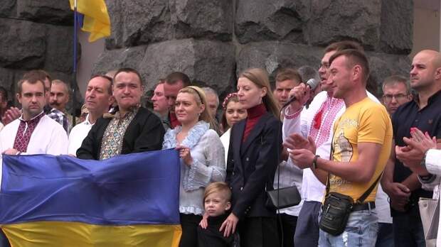 Политолог Золотарев связал отток людей из Украины с отсутствием перспектив