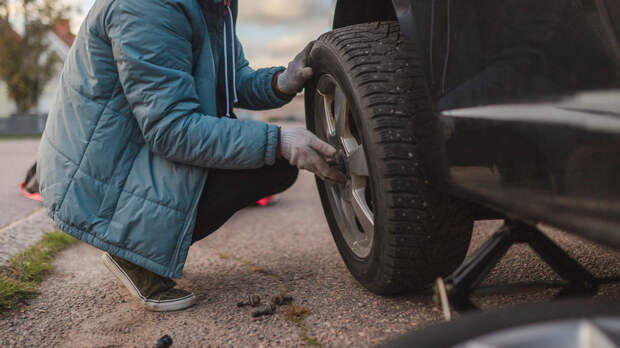 Летняя резина — 2026: когда менять по закону и по погоде