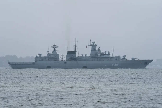 КСИР сообщил о ракетном ударе по американскому эсминцу в 650 км от берега Ирана