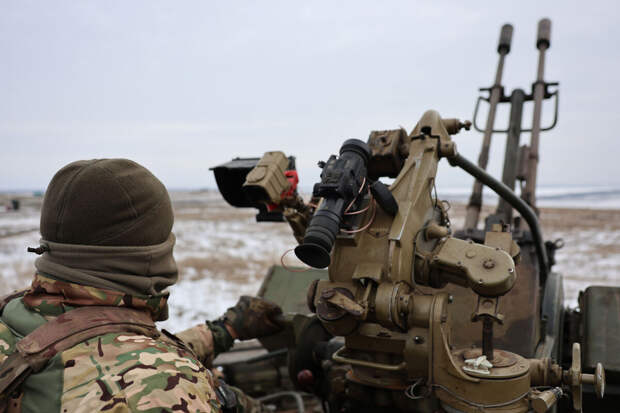 Минобороны: резко изменившаяся погода помогла бойцам ВС России занять Зелёное