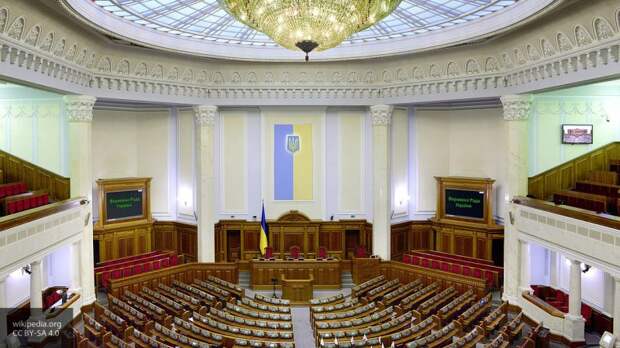 Депутаты Рады практически уничтожили ее легитимность, считает Зеленский