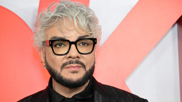 Филипп Киркоров готов оплатить штраф за курение в аэропорту Барнаула