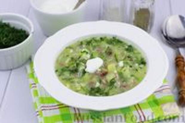 Фото к рецепту: Окрошка на квасе, с говядиной и курицей