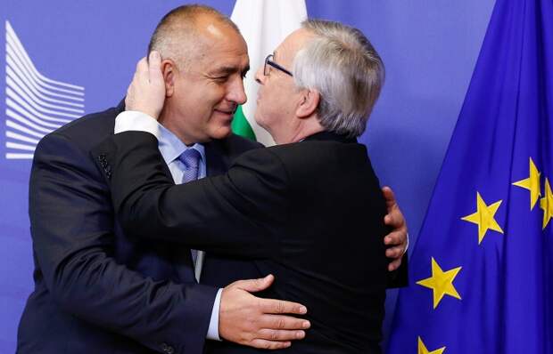 Премьер-министр Болгарии Бойко Борисов (слева) и председатель Еврокомиссии Жан-Клод Юнкер