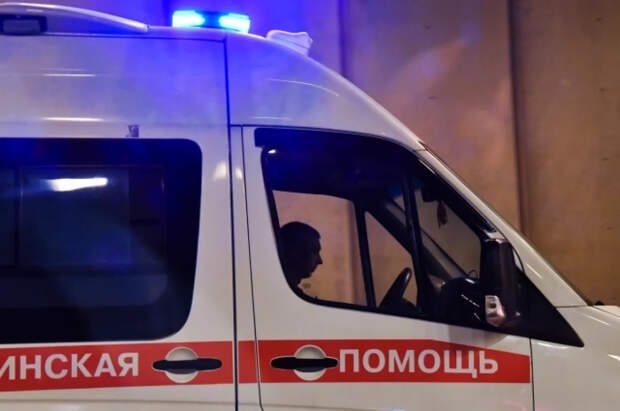 В Тюмени прохожая спасла мужчину с инфарктом у подъезда