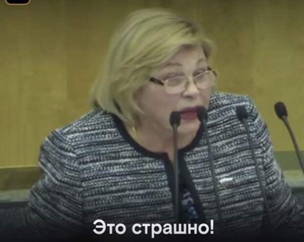 Диктатор «лежит в луже собственной мочи, а вокруг него какие-то уроды делят власть» Диктатор «лежит в луже собственной мочи, а вокруг него какие-то уроды делят власть»
