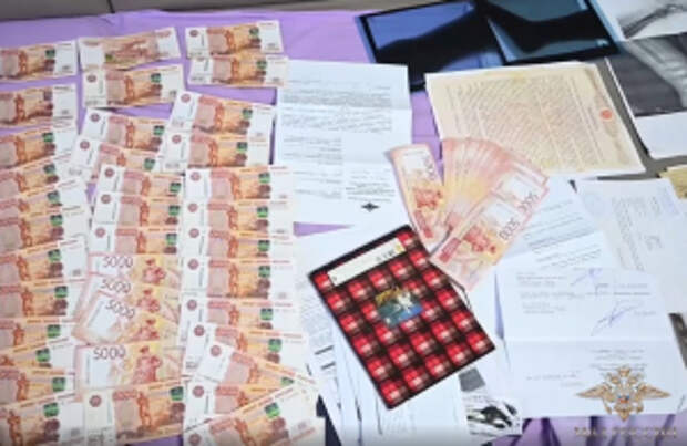 В Омске полицейские пресекли деятельность криминальной группы, которая специализировалась на мошенничестве в сфере страхования