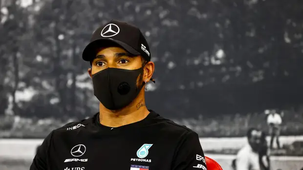 Хэмилтон признался, что не стал бы полностью смотреть гонки «Формулы-1» нынешнего сезона