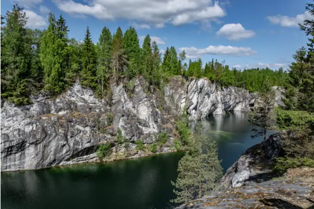 Где отдохнуть в России: 13 мест, которые можно посетить в ближайший отпуск