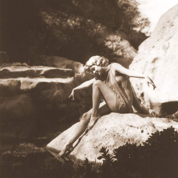Jean Harlow Taken by Edwin Bower Hesser, 1929 (25).jpg