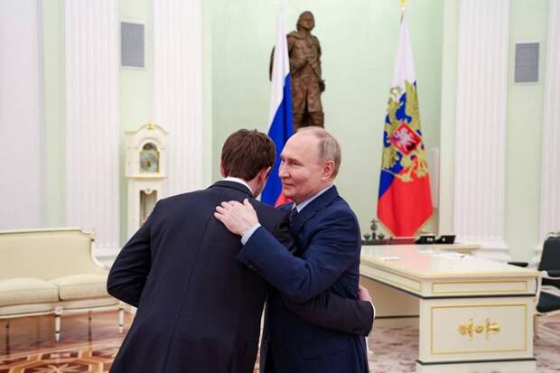 Глава Чеченской Республики Рамзан Кадыров как один из самых неоднозначных и в то же время самых влиятельных политических деятелей всегда вызывал интерес как у российских граждан, так и за пределами...
