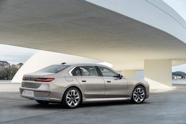 BMW 7 серии (седьмое поколение; G70; с 2022 г.)