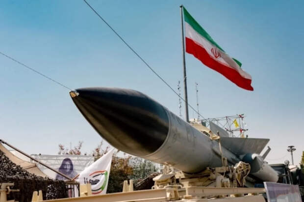 Эсминец на дне, истребители в хлам: США не ждали таких потерь в Иране