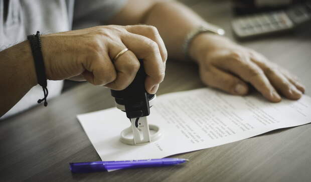 Договор с довеском: как заёмщику избавиться от платных услуг по кредиту или займу