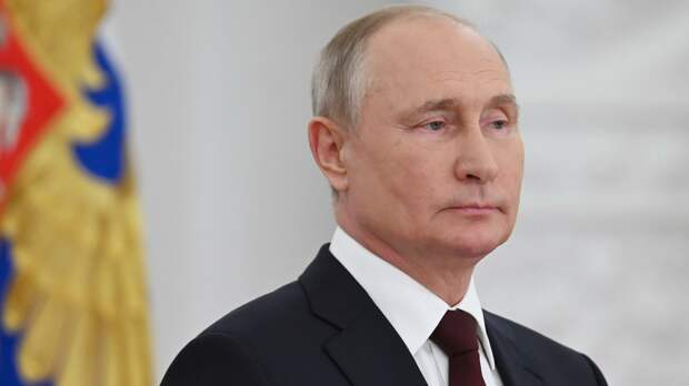 В Кремле объяснили, почему не отменили прямую линию с Путиным 
