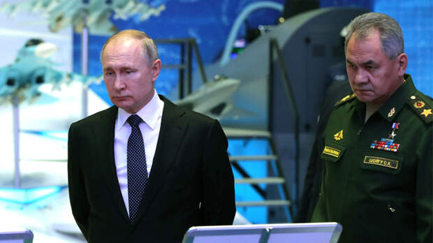 Мишень на генералах и Шойгу: Запад пытается играть Путиным Мишень на генералах и Шойгу: Запад пытается играть Путиным