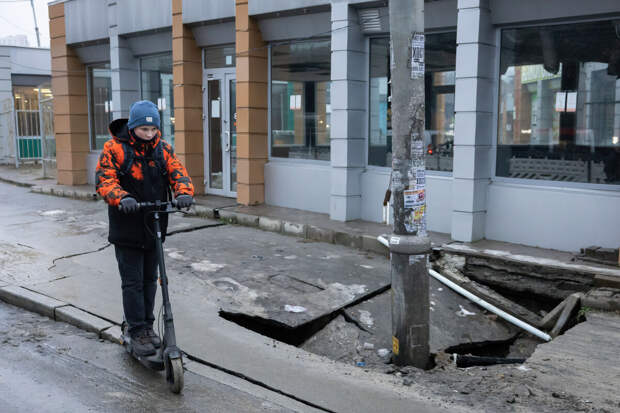 А ВОТ С ДРУГОГО РАКУРСА. ТУТ ЕЩЁ БОЛЕЕ ВСЁ ОЧЕВИДНО. ФОТО: © OLEKSII CHUMACHENKO KEYSTONE PRESS AGENCY/GLOBALLOOKPRESS.